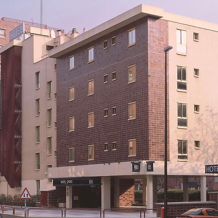 Nh Sport Hotell Zaragoza Exteriör bild