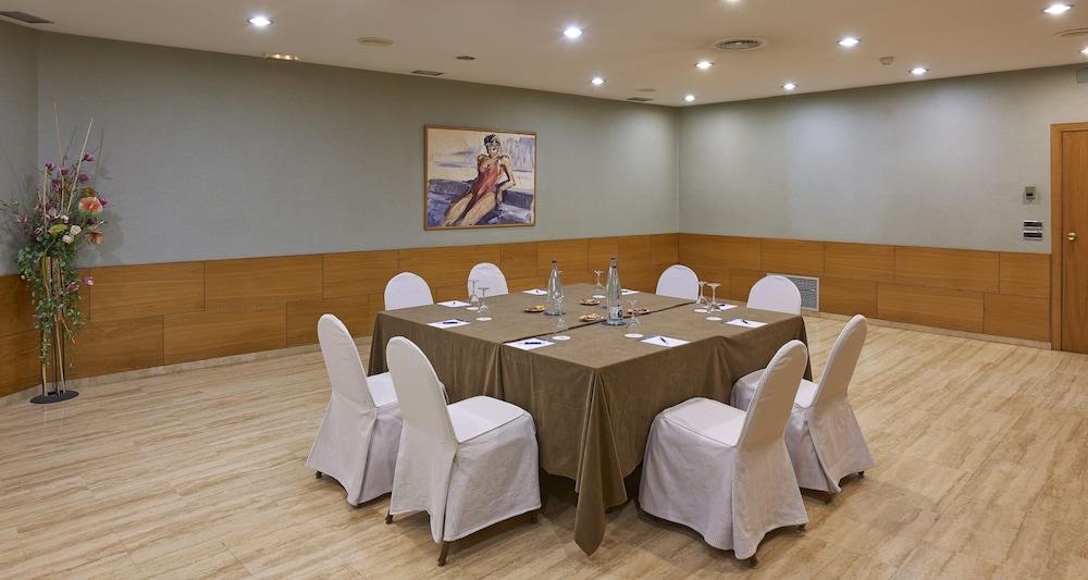 Nh Sport Hotell Zaragoza Exteriör bild