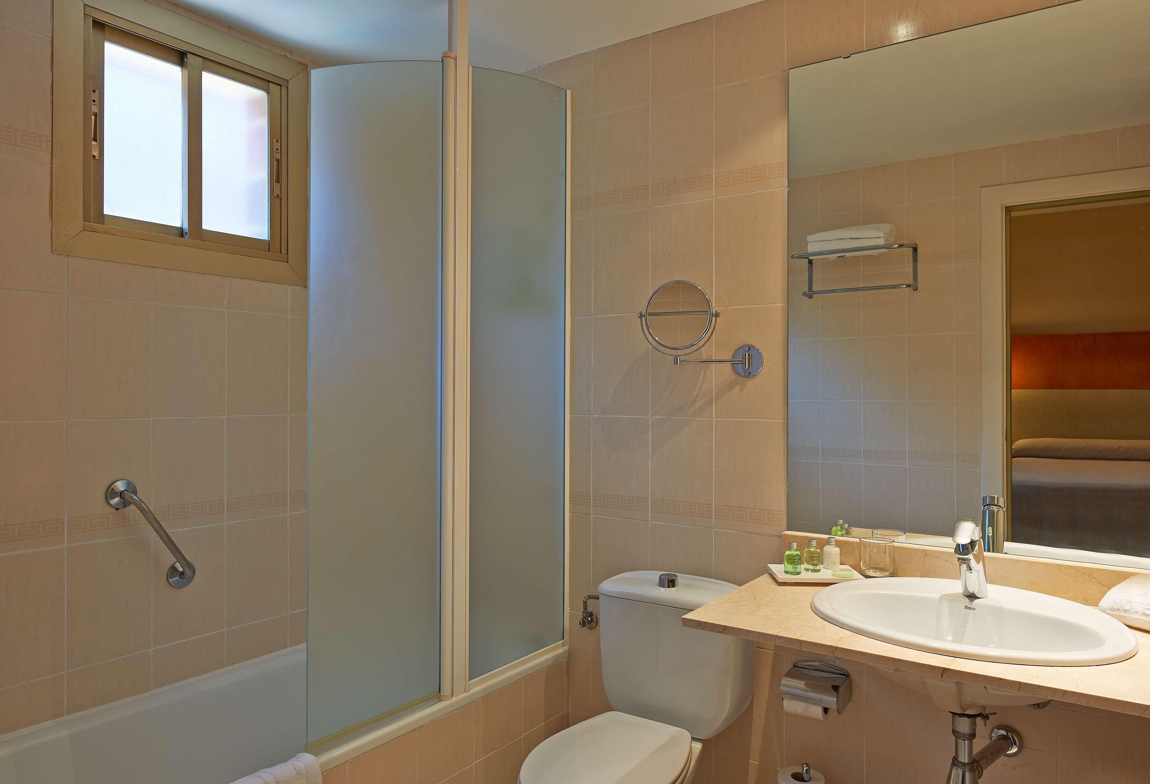 Nh Sport Hotell Zaragoza Exteriör bild