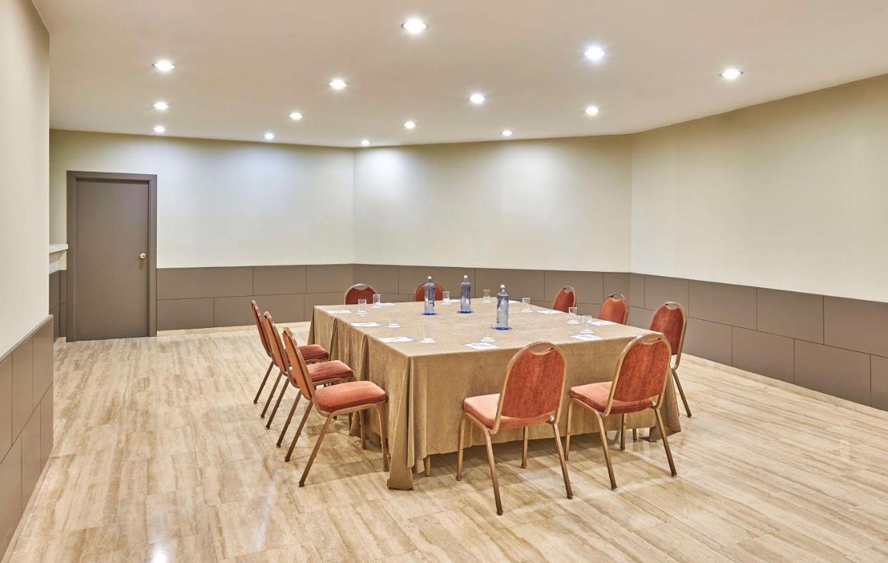 Nh Sport Hotell Zaragoza Exteriör bild