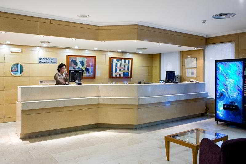 Nh Sport Hotell Zaragoza Exteriör bild