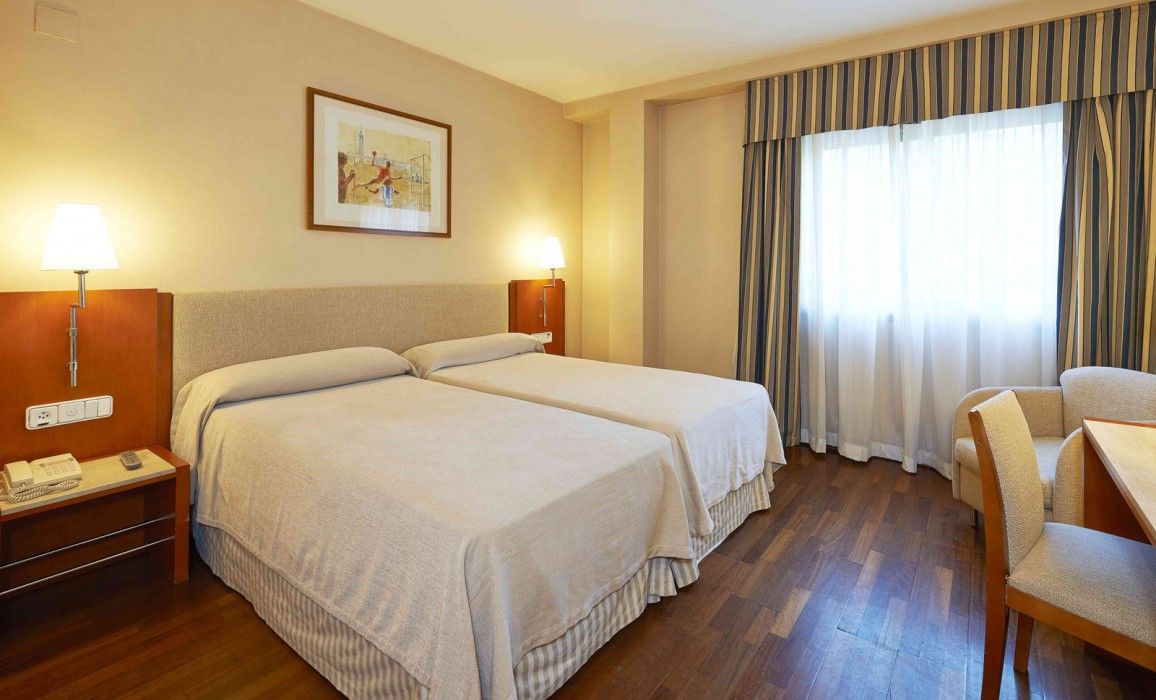 Nh Sport Hotell Zaragoza Exteriör bild