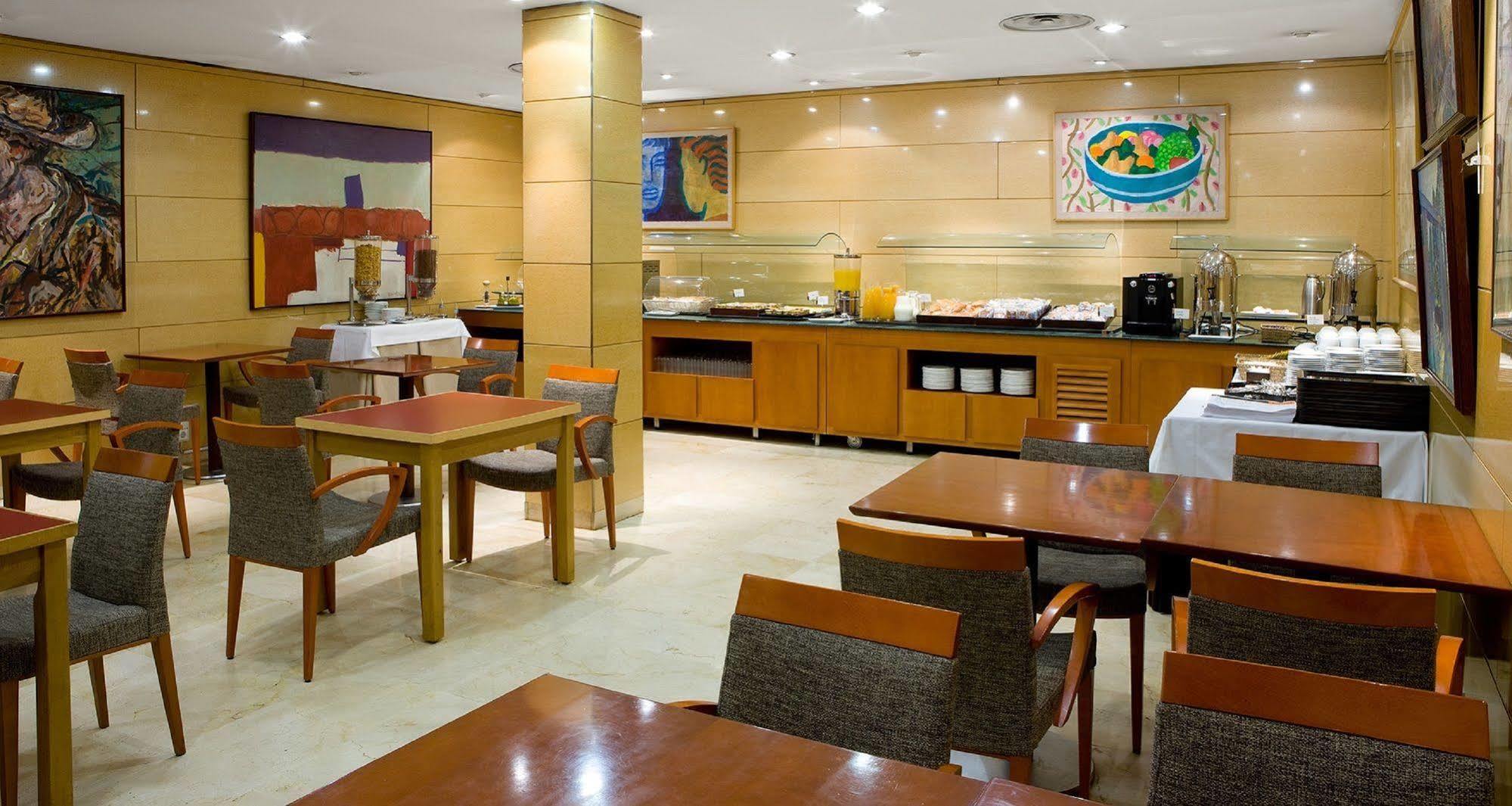 Nh Sport Hotell Zaragoza Exteriör bild